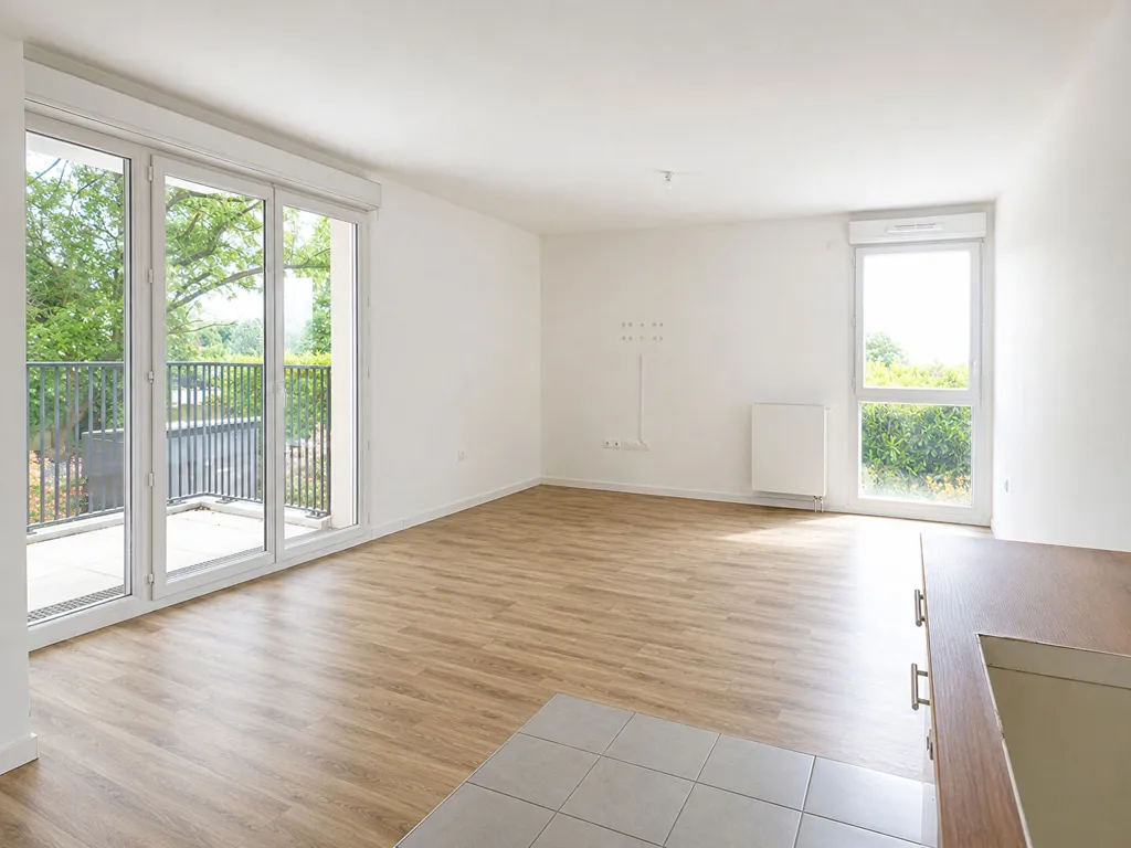 Séjour - Appartement 4 Pièces avec Balcon à Gagny