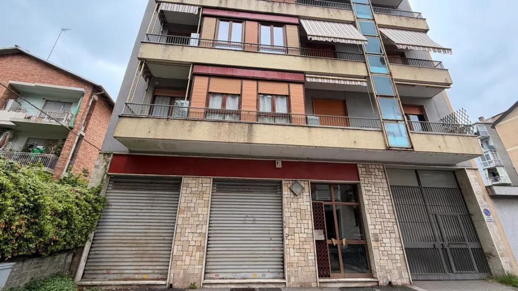 Extérieur - Commercial Space with Private Parking in Turin
