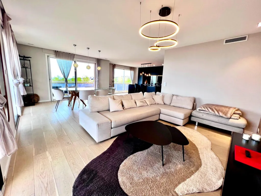Soggiorno - Apartment with Panoramic Sea View in Nice