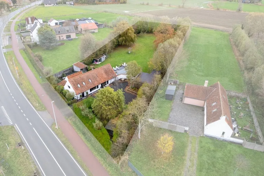 Vue aérienne - Maison Rurale avec Piscine dans un Paysage de Polder à Dudzele