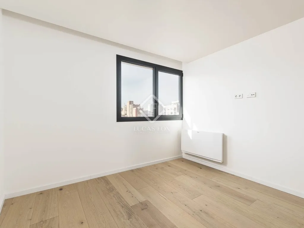 Pièces - Renovated Apartment with Terrace in Eixample Right