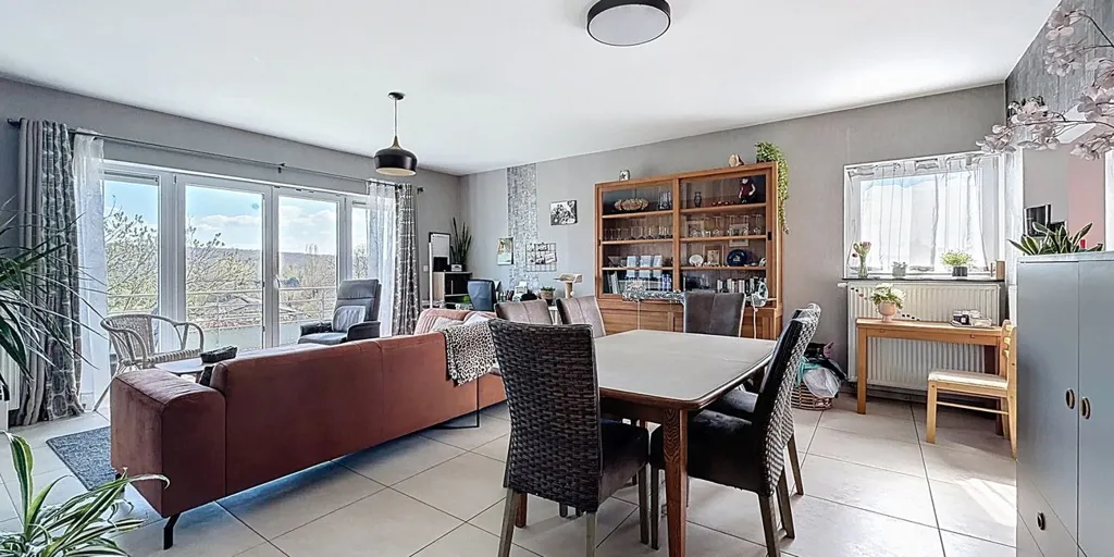 Söögituba - Apartment with Balcony in Mont-sur-Marchienne