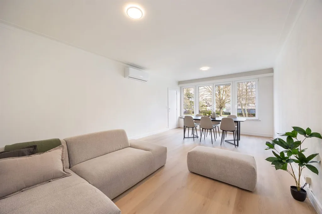 Elutuba - Renovated Garage with Garden Access in Rivierenhof