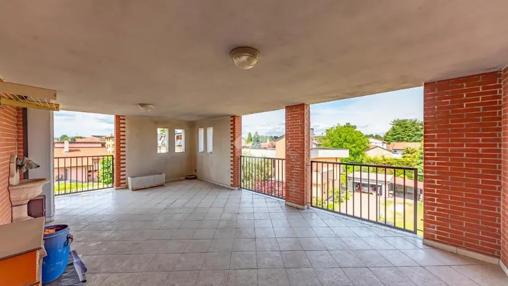 Terrass - Apartment with Large Terrace in Rescaldina