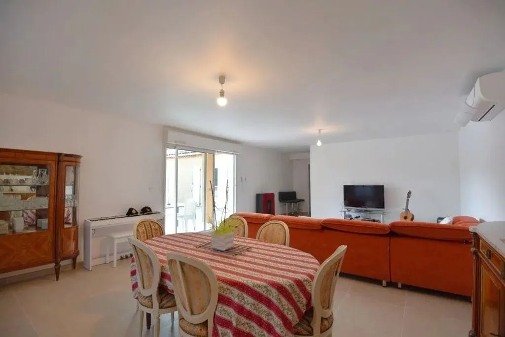 Salle à manger - Villa de Plain-Pied avec Piscine Chauffée à Fayence