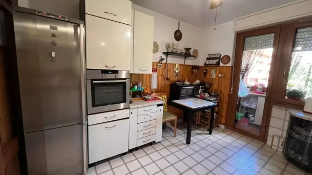 Kitchen - Apartment with Balcony in Rome 70