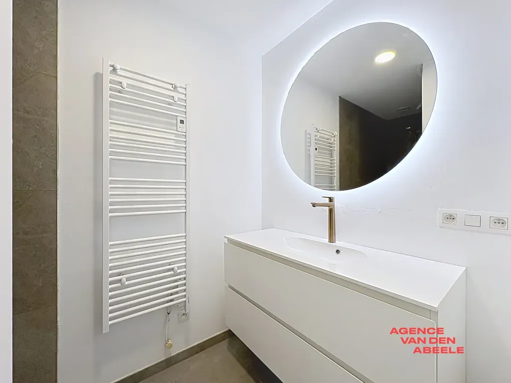 Salles de bain - Appartement de jardin au rez-de-chaussée à Bruges