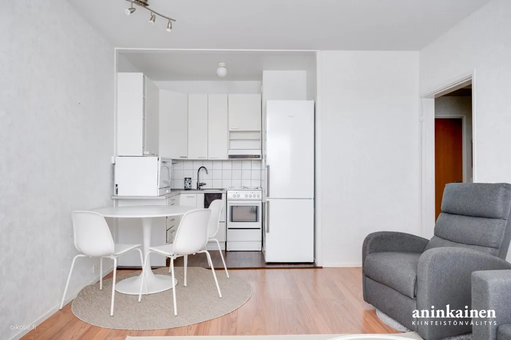 Elutuba - Modernised Flat near Raisi Centre