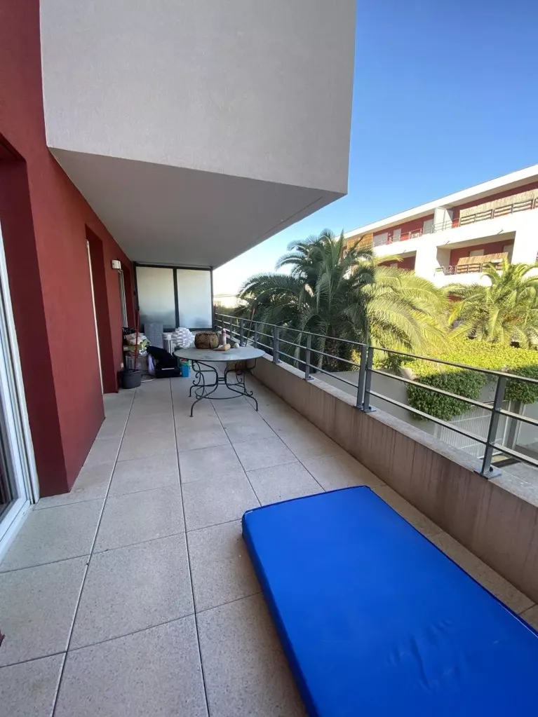 Rõdu - 3-Bed Flat with Terrace in Le Cres