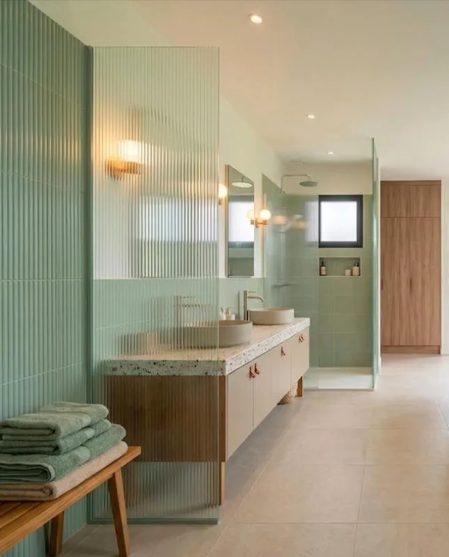 Salles de bain - Appartement avec Balcon Sud et Parking à Carcans