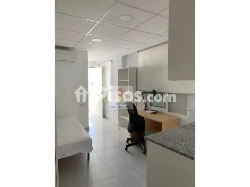Bureau - Student Accommodation with 8 Bedrooms in La Ñora