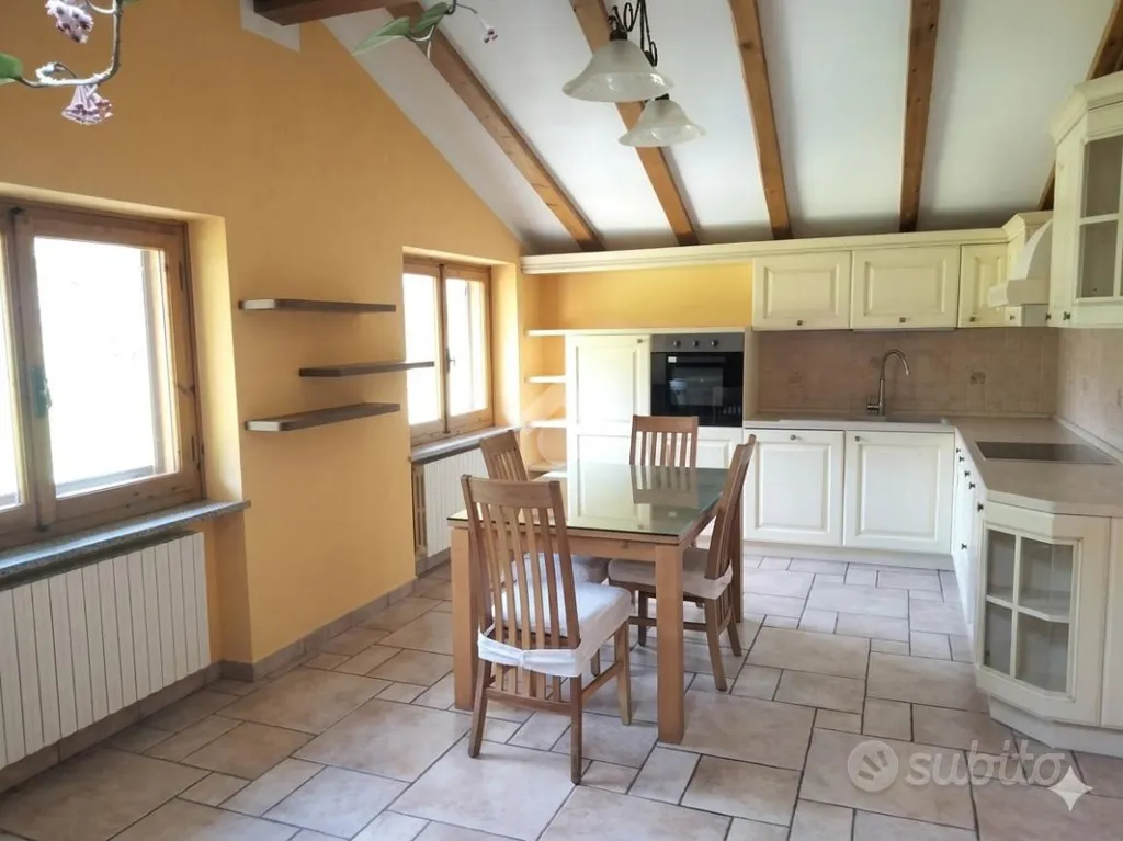 Maison 6 pièces à IT