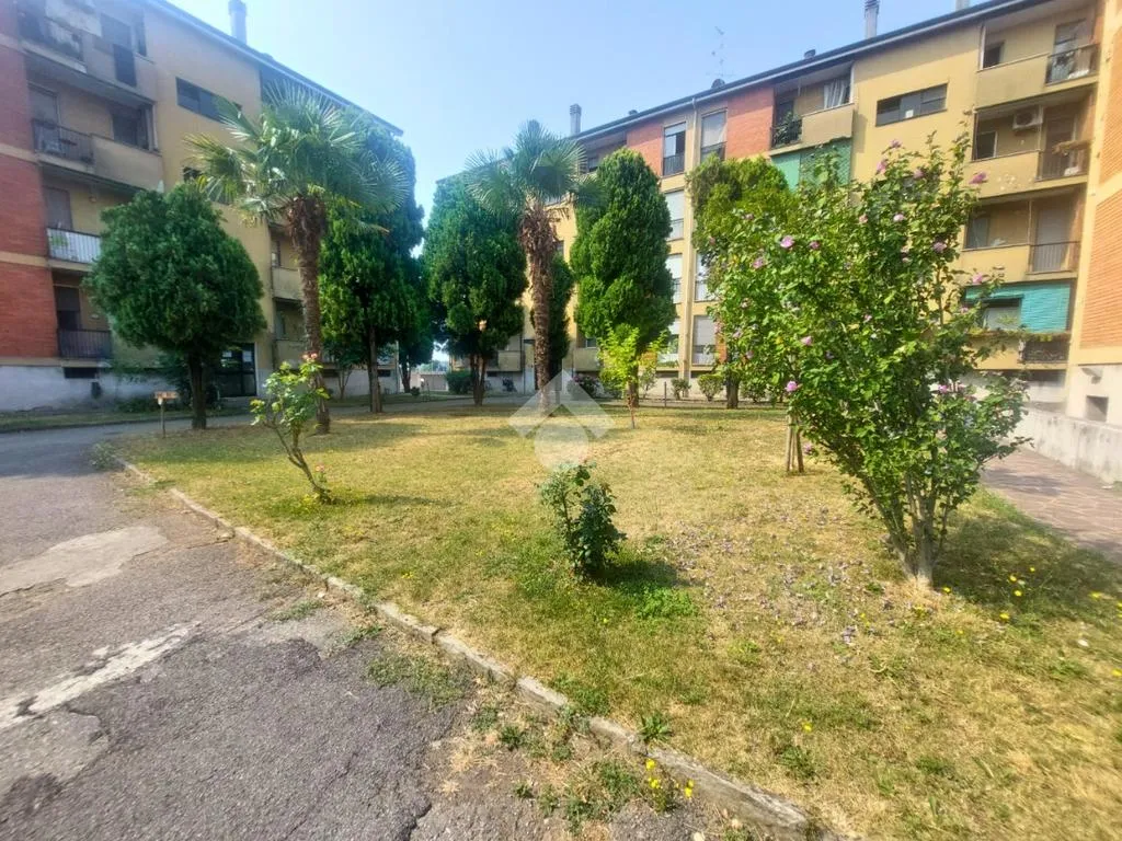 Aed - 3-Room Apartment with Balcony in Vittuone
