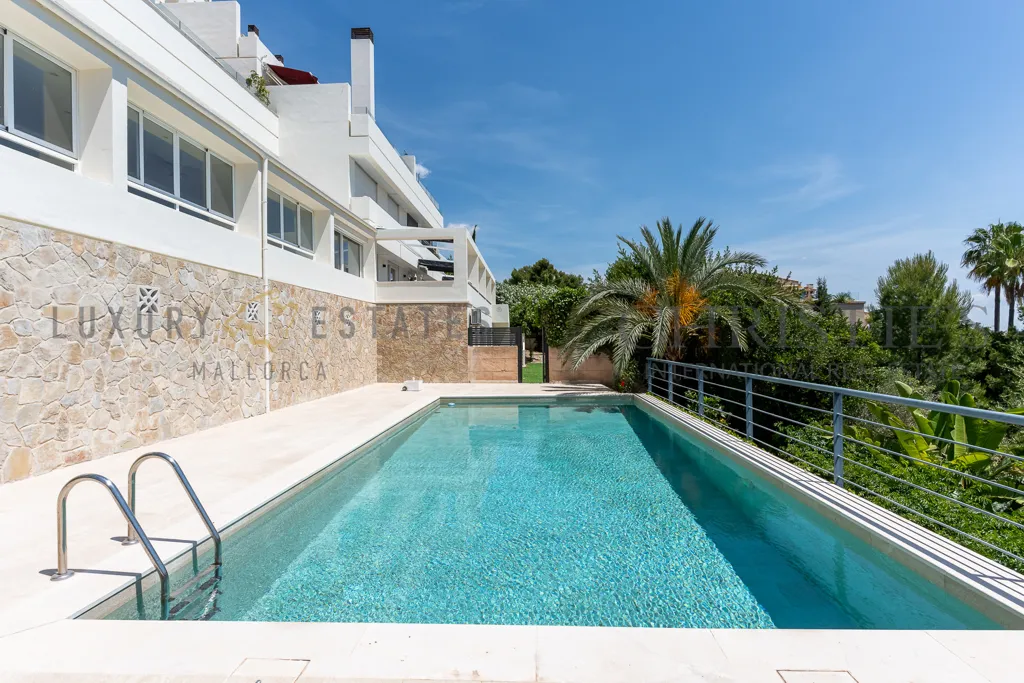 Piscine - Apartment with Sea View in Cas Català