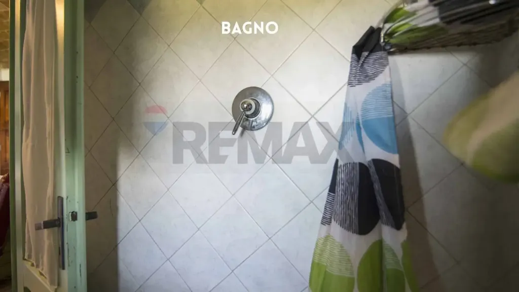 Salles de bain - Rustic Trilocale with Countryside View in Roccastrada