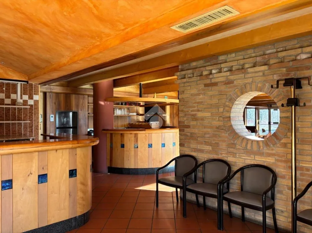 Entrée - Commercial Complex with Restaurant in Artegna