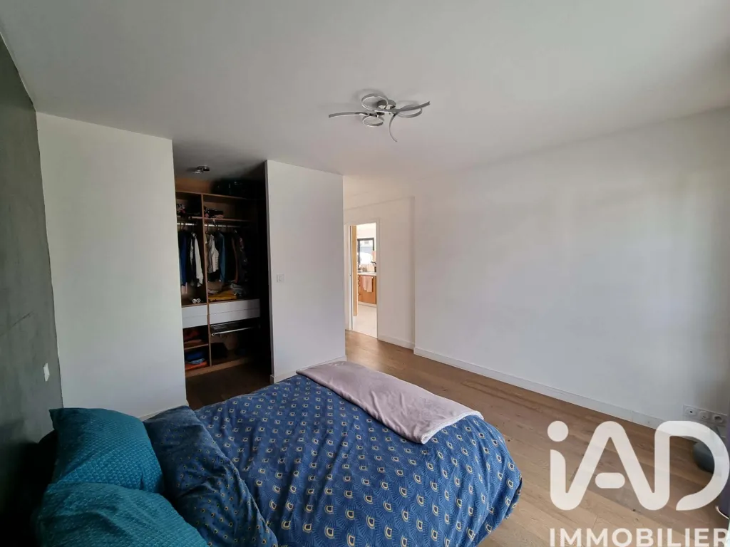 Bedrooms - Modern House with Terraces in Pontivy