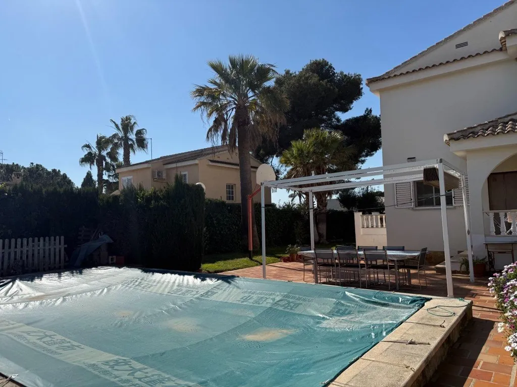 Piscine - Villa with Pool in L'Eliana, Valencia