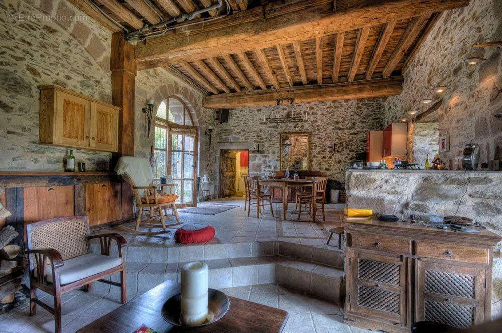 Söögituba - Renovated Stone House with Pool near Objat