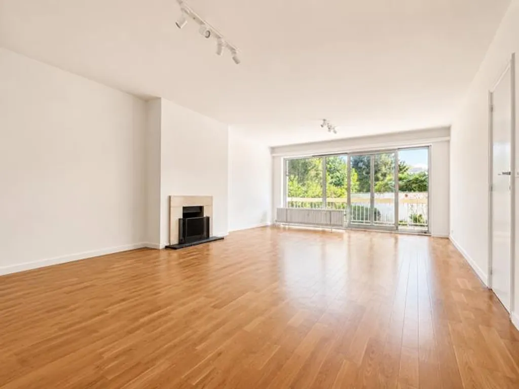 Séjour - Appartement Rénové avec Terrasse à l'Observatoire