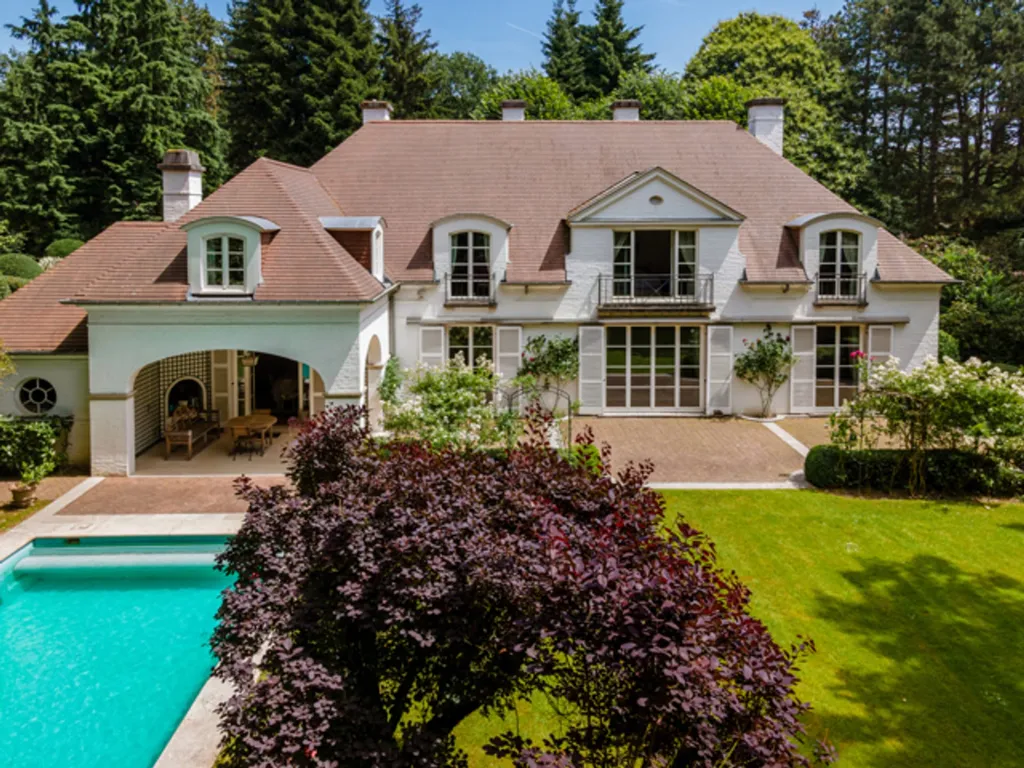 Õhuvaade - Renovated Villa with Pool near Forêt de Soignes