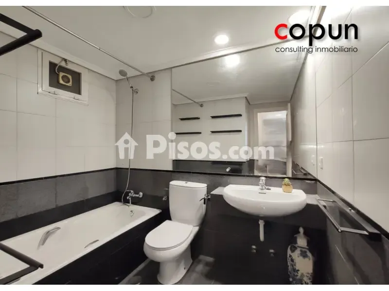 Bathrooms - Apartment with Terrace in Oviedo Centre