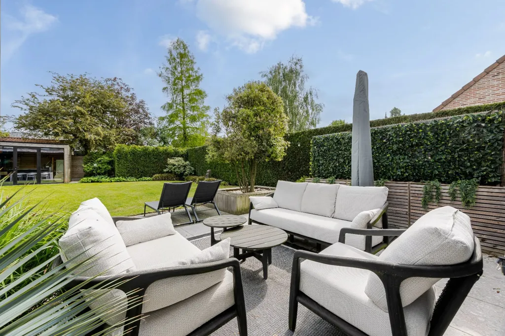 Aed - Luxury Villa with Garden in Lint