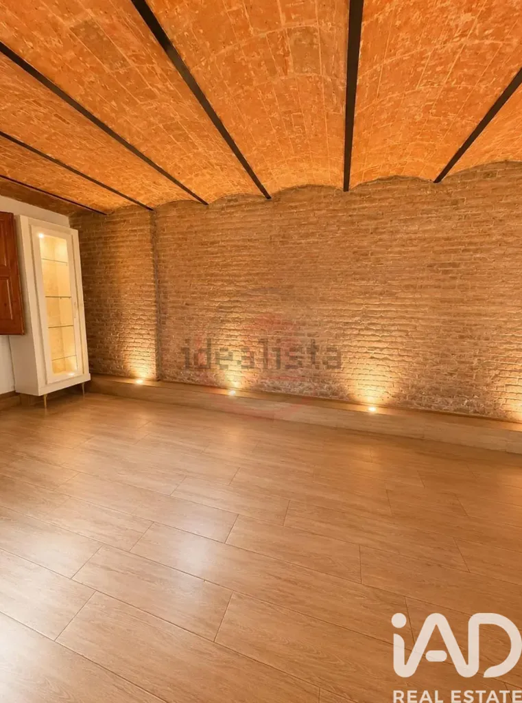 Rooms - Reformed Flat with Terrace in Poble Sec, Barcelona
