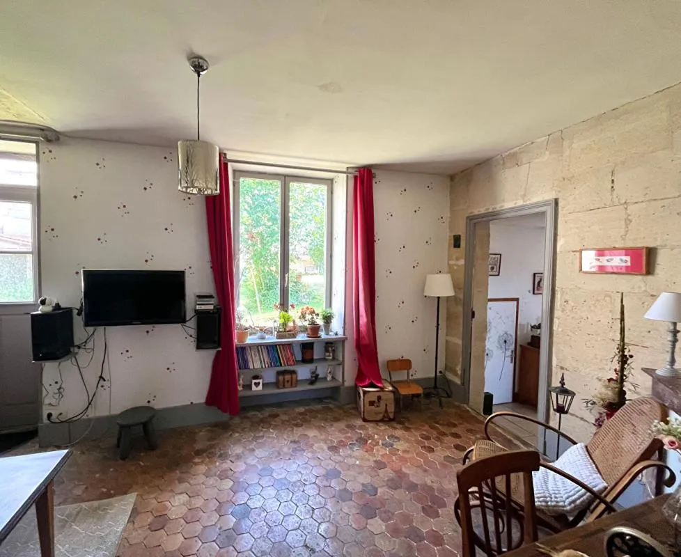 Séjour - Longère en Pierre avec Dépendances à la Campagne