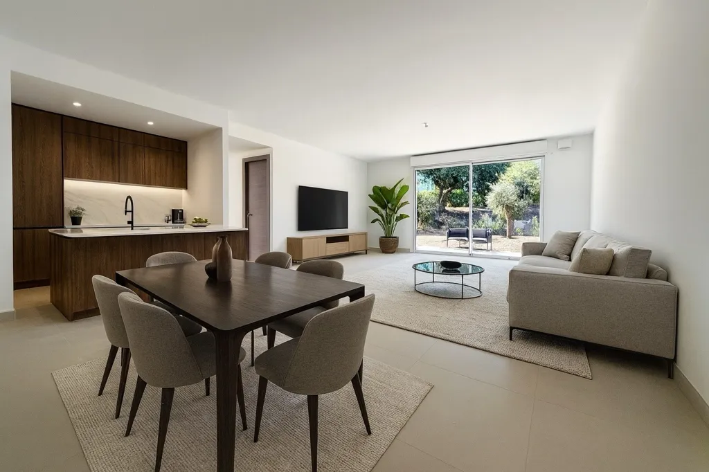 Sala da pranzo - 3-Bedroom Apartment with Large Garden in Fréjus