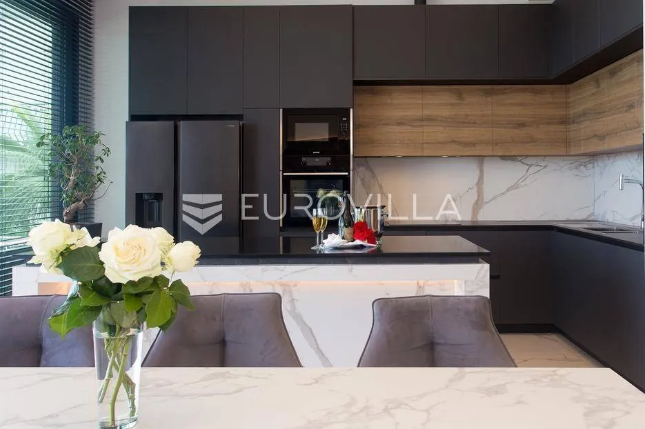 Cuisine - Luxury Villa with Pool and Views in Seget, Trogir
