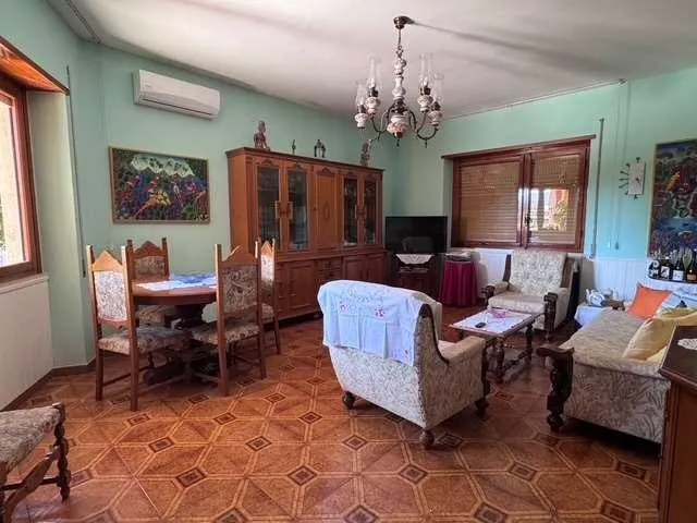 Salle à manger - Bifamiliar Villa with Panoramic Terrace in Siniscola