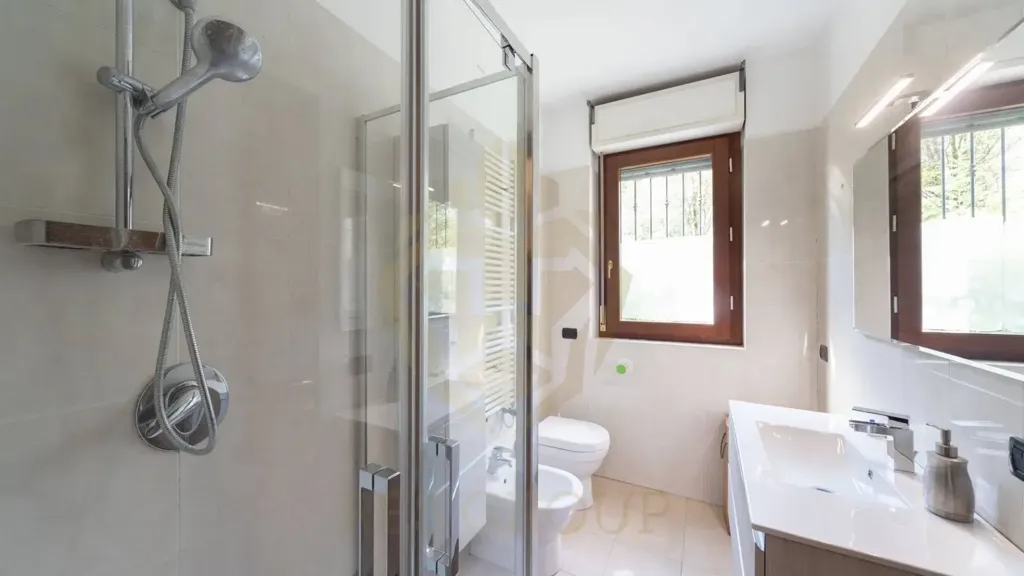 Vannitoad - Modern Flat with Private Garden in Monza