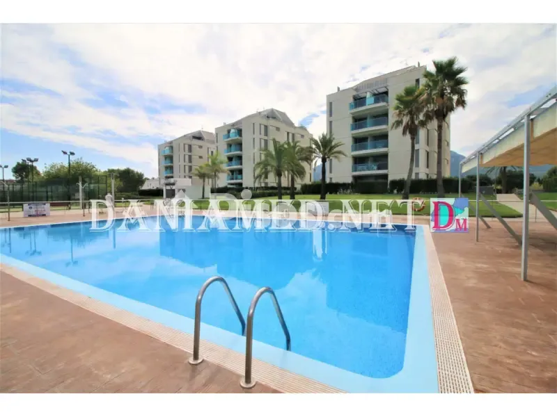 Piscine - Apartment with Pool in Deveses Playa
