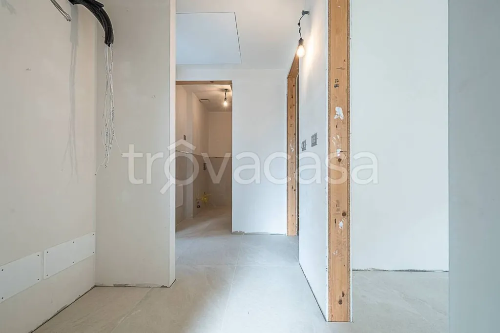 hallway_entrance
