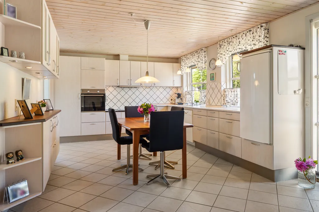 Kitchen - Fenced Villa with Garden in Vildbjerg