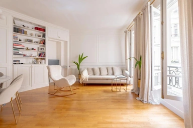 Salón - Architect's Apartment in Paris 8ème