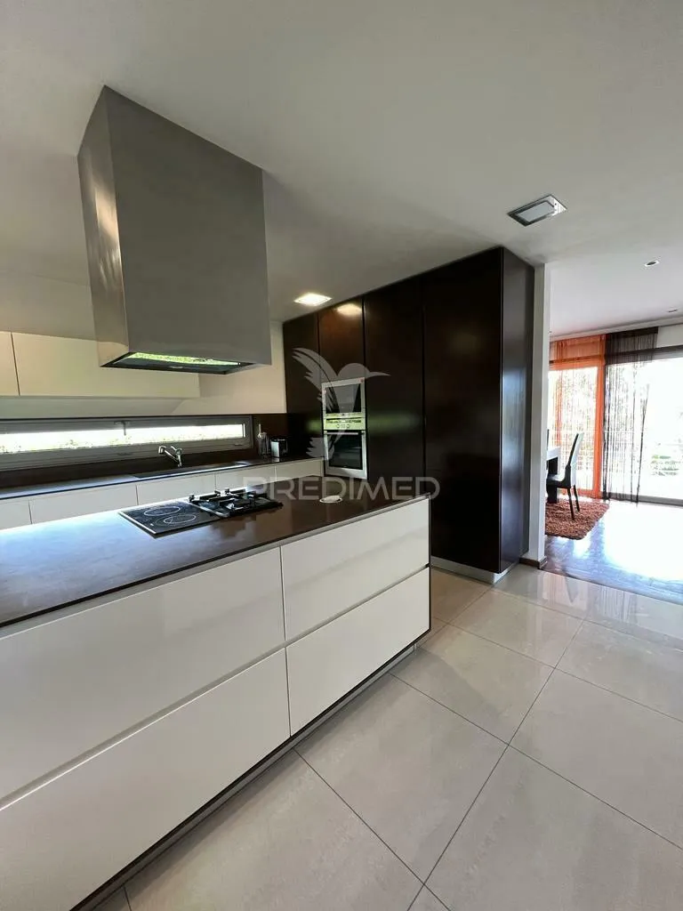 Cuisine - Luxury Villa with Pool in Guimarães