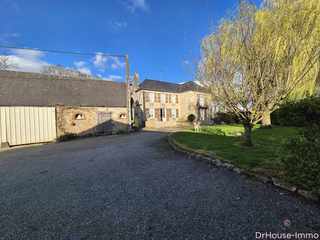 Extérieur - Maison en Pierres avec Bureau et Dépendance à Domfront