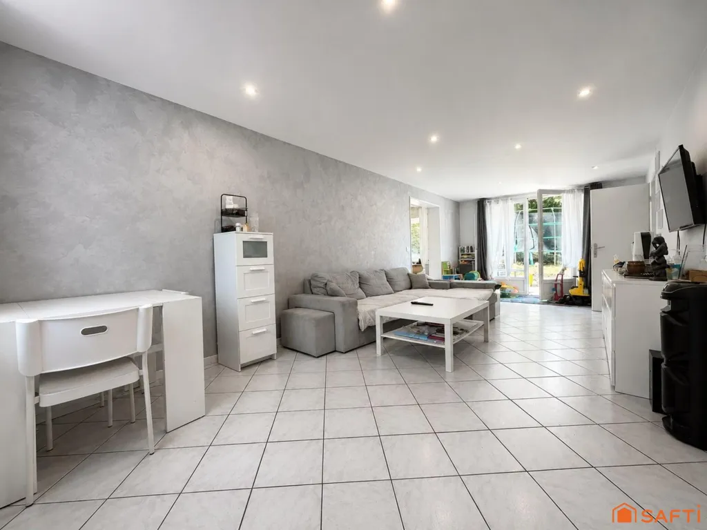 Séjour - Maison Familiale avec Jardin à Canteleu