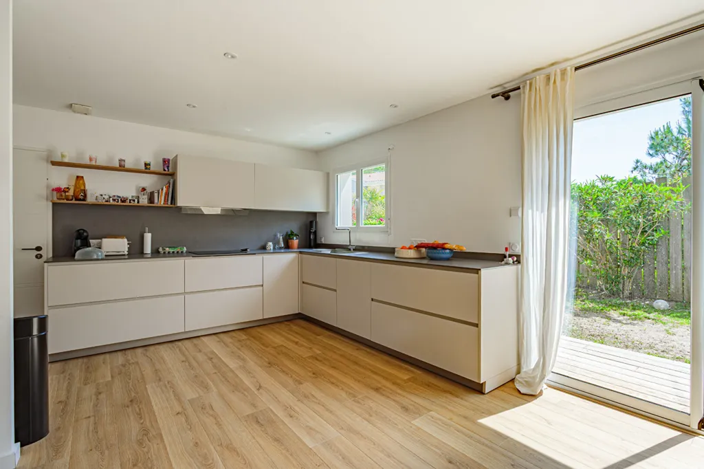 Cuisine - Maison Contemporaine avec Piscine à Labenne