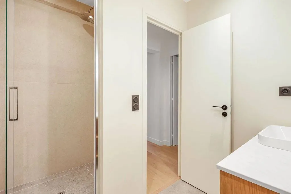 Salles de bain - Appartement Rénové avec Ascenseur à Paris