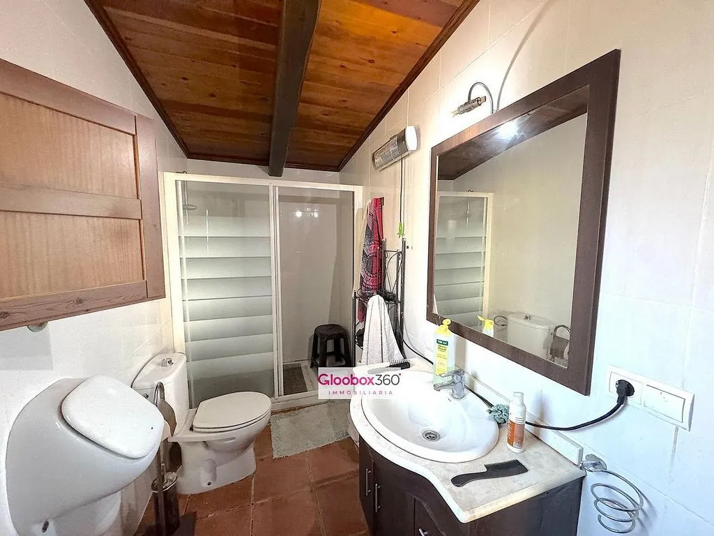 Salles de bain - Rural Farmhouse with Pool in Baix Camp