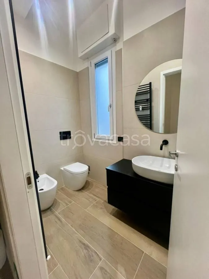 Salles de bain - Modernised Apartment with Balcony in Venaria Reale
