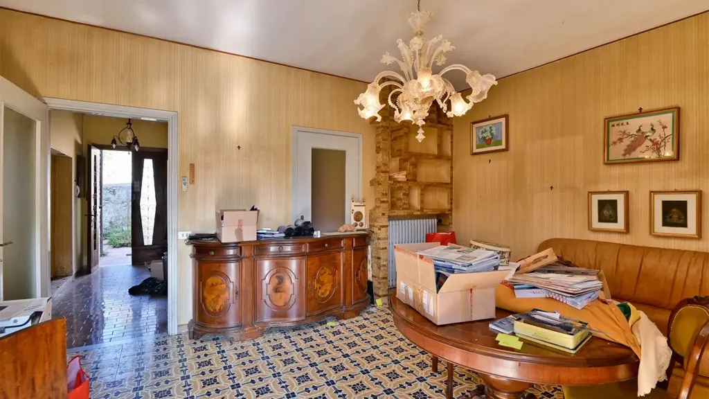 Salle à manger - Spacious Villa for Renovation in Salò