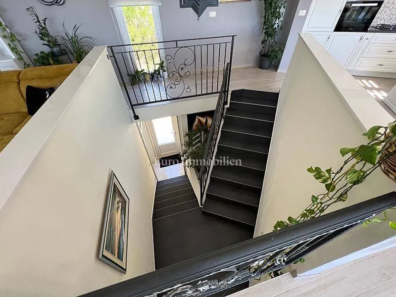 Toad - Modern Villa with Sea Views in Baška Voda