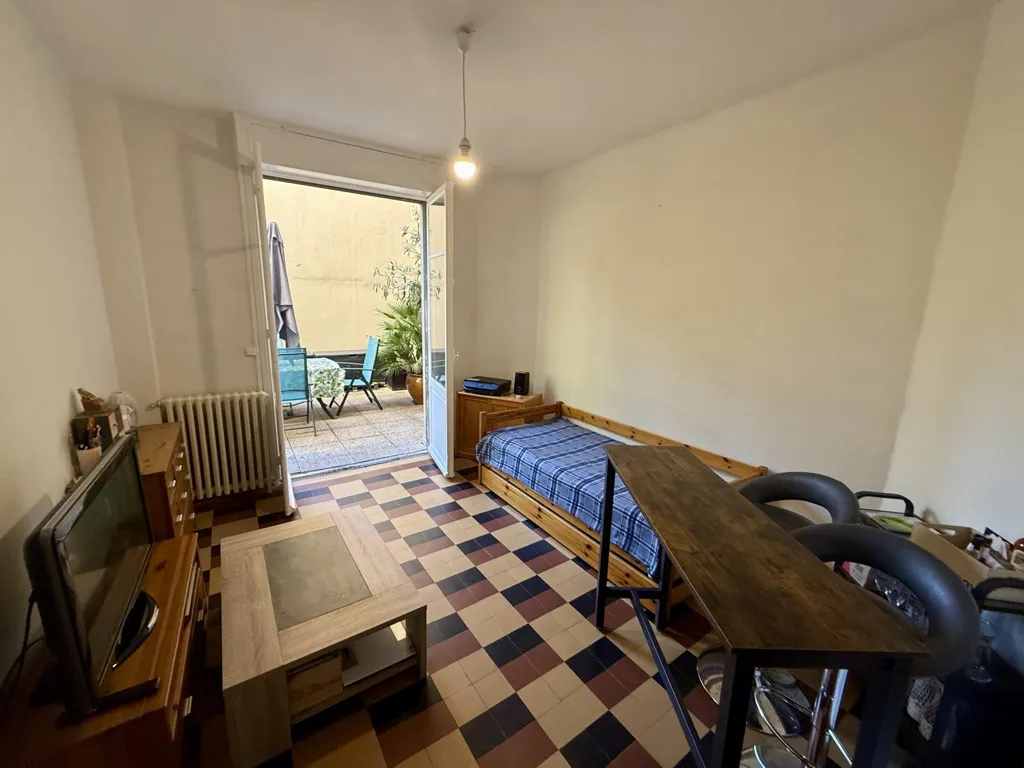 Chambres - Appartement T2 avec Grande Terrasse à Carcassonne