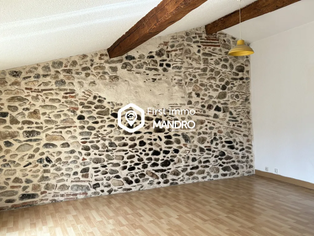 Stanze - T2 Apartment with Balcony in Estagel