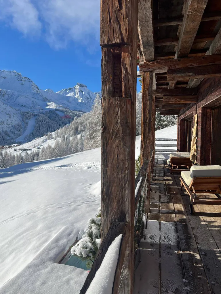Terrass - Luxury Chalet with Private Helipad in Arabba
