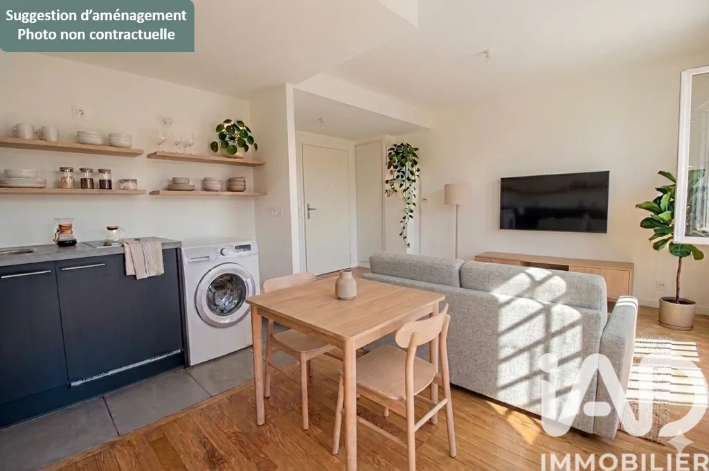 Séjour - Studio avec Ascenseur et Luminosité à Montrouge